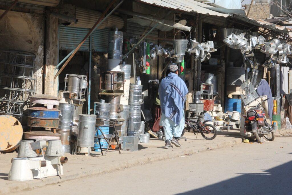 Wood stoves sold like hotcakes in Kandahar as gas prices soar