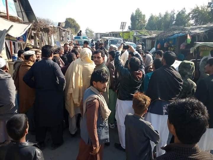 په ننګرهار کې چاودنې پنځه امنیتي کسان ټپیان کړي