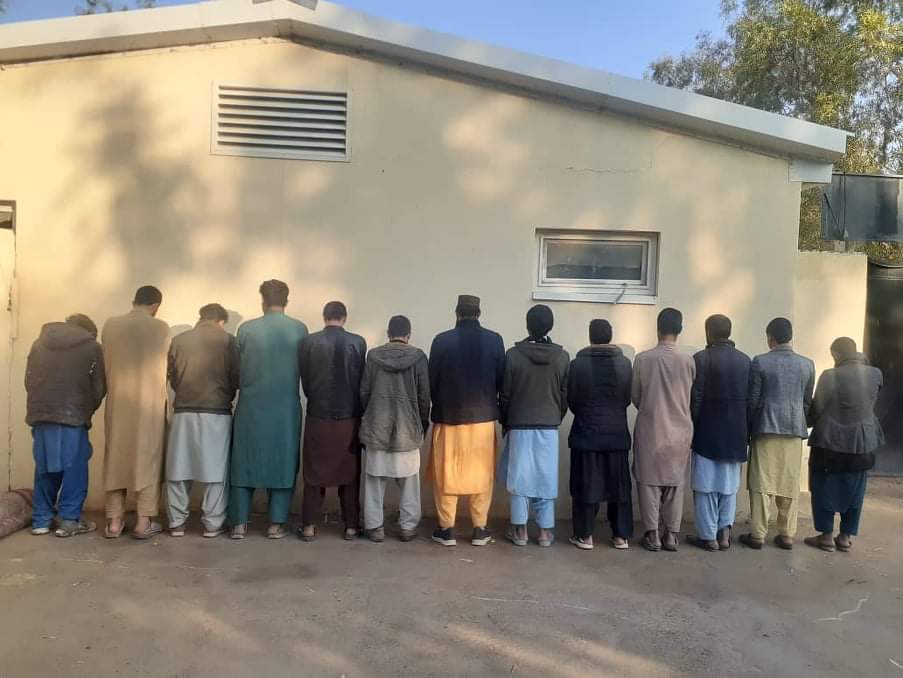 په نيمروز کې د بېلابېلو جرمونو په تور ۱۳ کسان نيول شوي