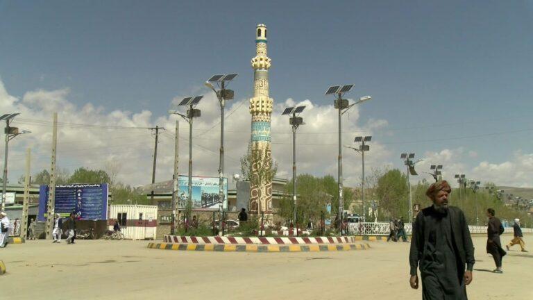 زنی که به اتهام فرار از منزل در غور بازداشت شده بود، خودکشی کرد