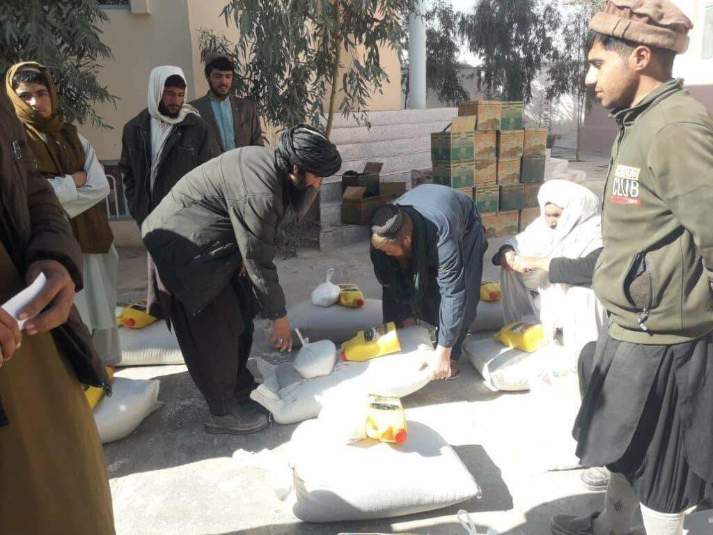 Hundreds of poor families receive aid in Baghlan, Nimroz