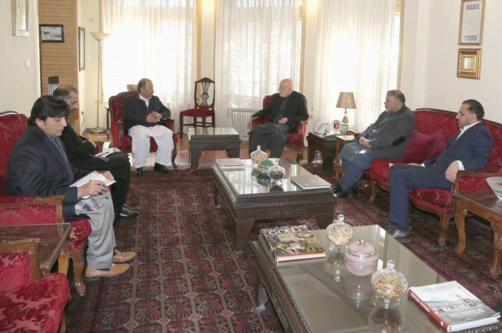Karzai, Pakistan envoy talk bilateral ties