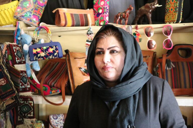سوداګره مېرمن: سرپرست حکومت دې د ښځو سوداګرو ملاتړ وکړي