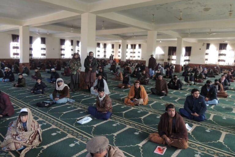 لوګر کې د ۵۰۰ ځوانانو ترمنځ د سیرت النبي سیالي وشوه