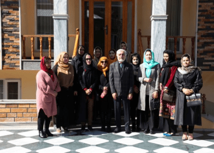 دیدار داکتر عبدالله با جنبش خودجوش معترض زنان