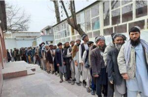 More than 1,000 needy families receive cash aid