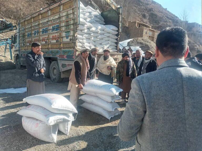 به 1300 خانوادۀ مالدار در پنجشیر 260 تُن کنجاره کمک شد