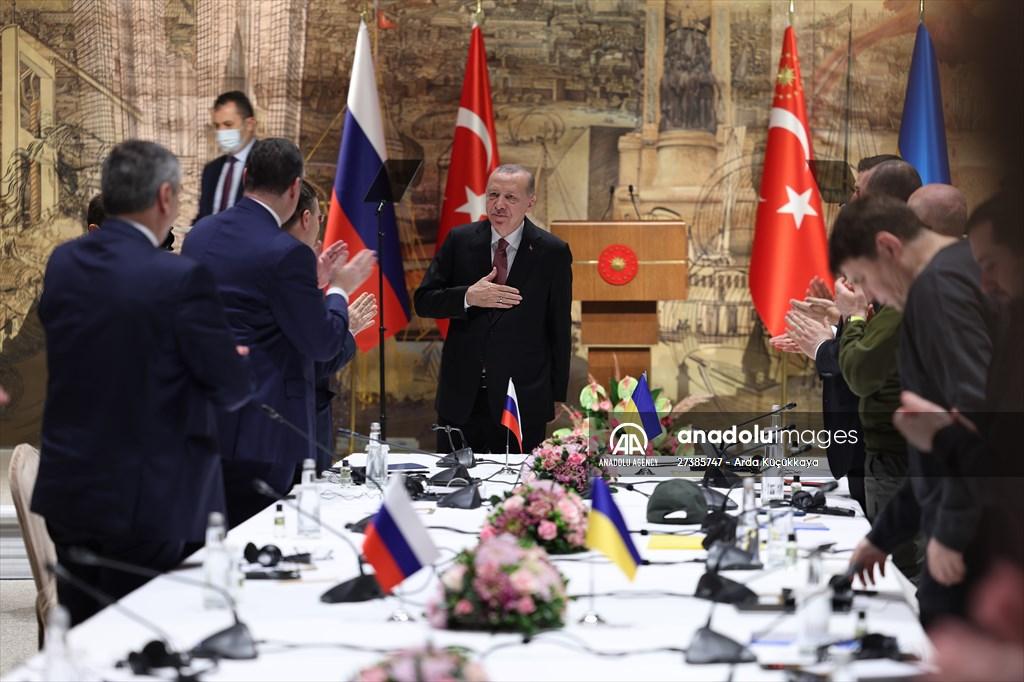 ترکیه کې، د روسيې او اوکراین ترمنځ خبرو کې پرمختګ شوی