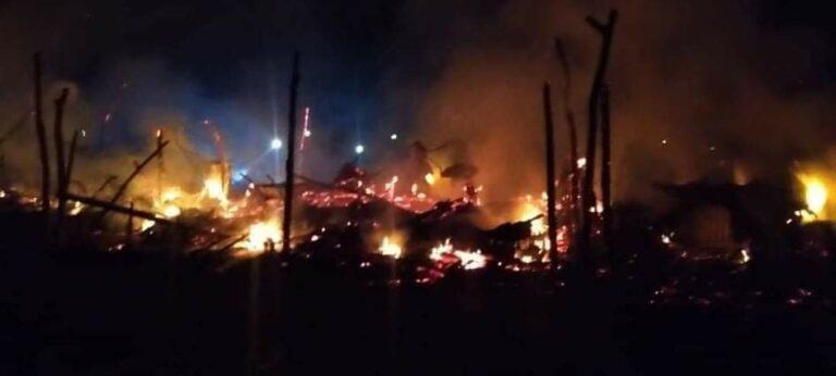 ده ها دوکان طعمه یک آتش سوزی در ولسوالی خواجه بهاوالدین ولایت تخار شد