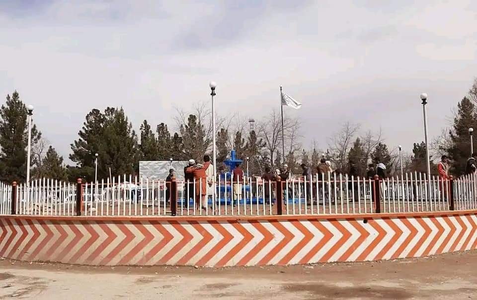 تعمير کلوپ شاروالى و دو چوک در ولسوالى دشت‌قلعه به بهره‌بردارى سپرده شد