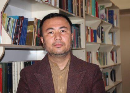 یک جوان جوزجانی صدها جلد کتاب خریداری و به کتابخانه عامه این ولایت اهدا نمود