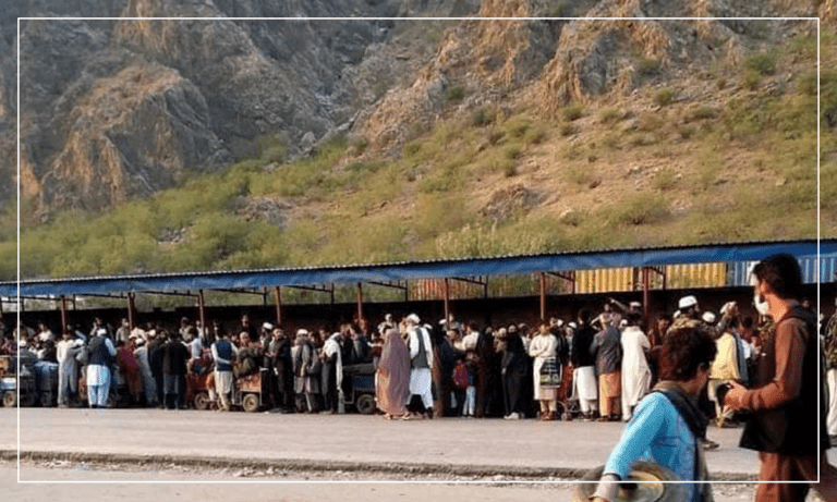 Afghan passengers forced to pay bribe at Torkham crossing
