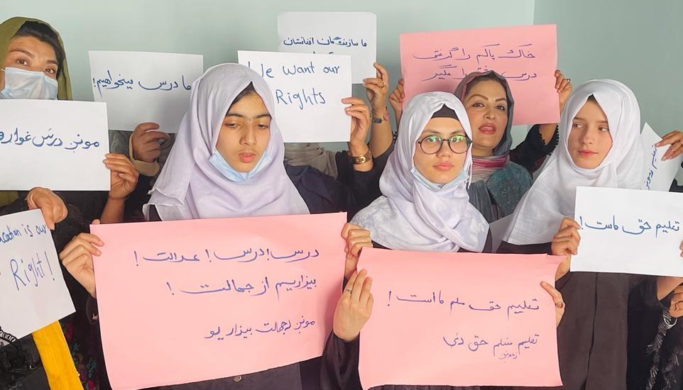 جنبش اصلی زنان مقتدر افغانستان، بار دیگر خواستار بازگشایی مکاتب بر روی دختران شد