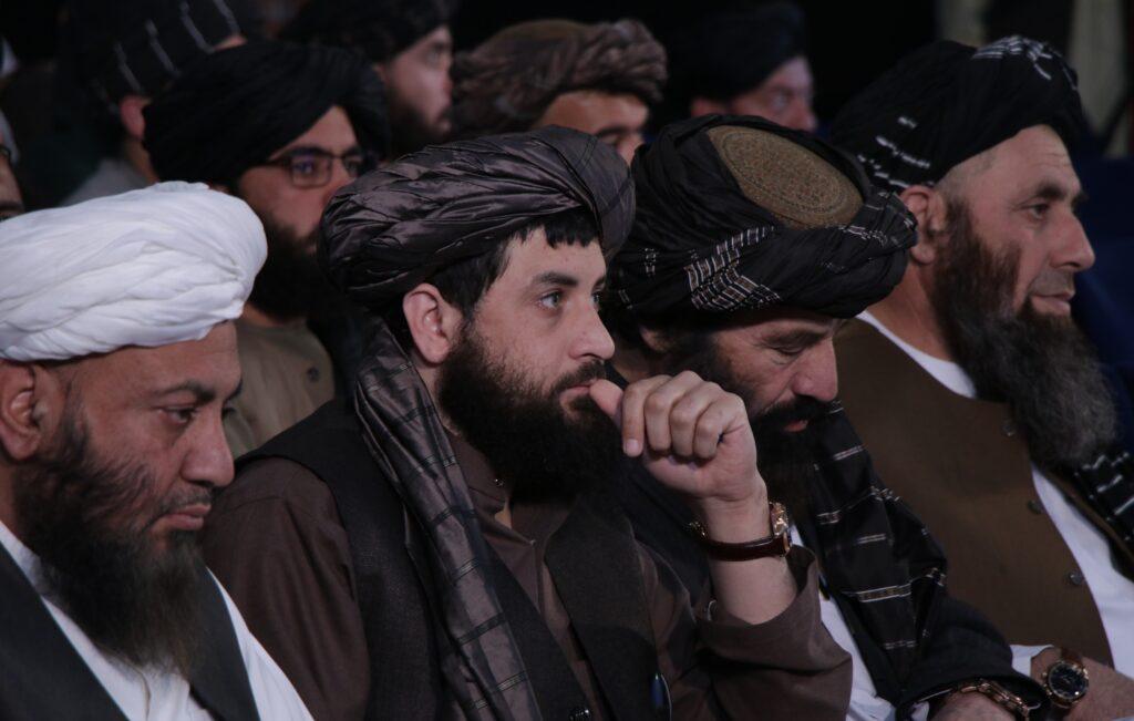 مولوی یعقوب: همسایه‌گان افغانستان را با مشکلات مواجه کرده‌اند
