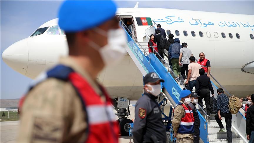 Turkey sends 227 irregular migrants back to Afghanistan