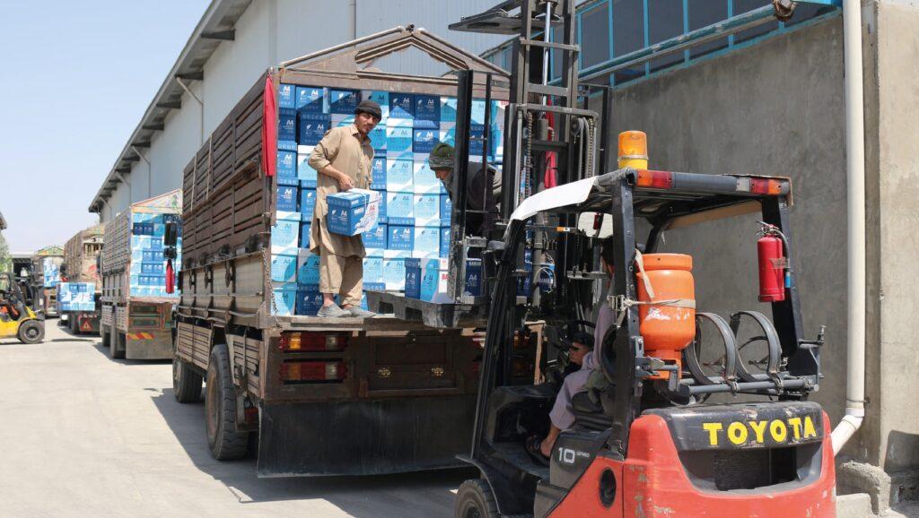 افغانستان برای نخستین‌ بار بیش از ۱۰۰ تُن کاغذ را به قزاقستان صادر کرد