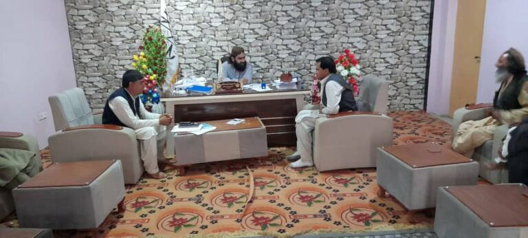 ننګرهار کې د مرستو د وېش په پروګرام کې د فساد له امله درې کسان نيول شوي