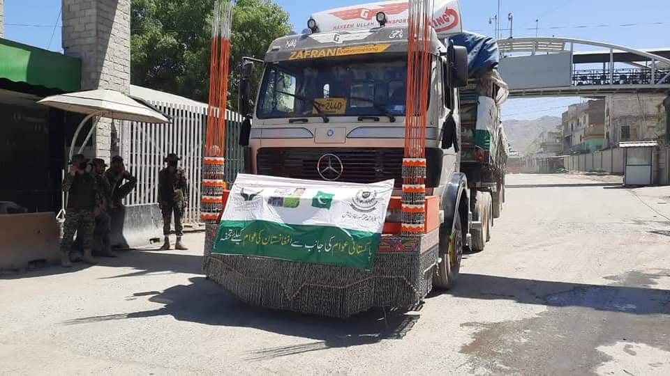 10 trucks carrying Pak assistance arrive in Afghanistan