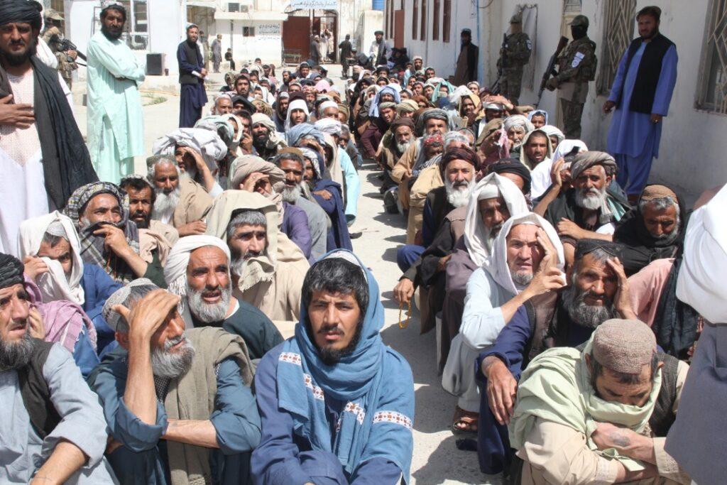 په کندهار کې ۲۲۰ نشه یان له درملنې وروسته خپلو کورونو ته واستول شول