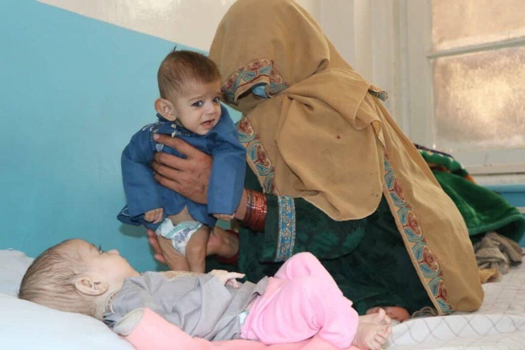 بخت‌بی‌بی باشندۀ غزنی: پنج فرزندم به سوءتغذیه مبتلا شده‌اند
