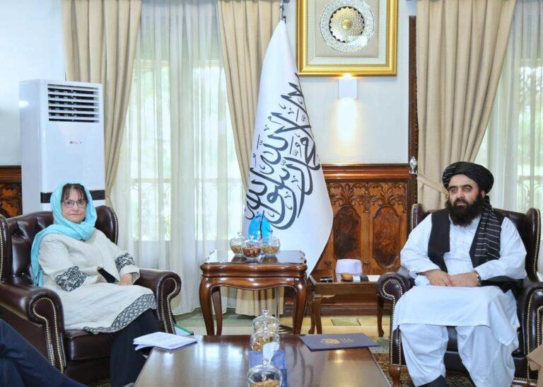 FM Muttaqi, Lyons discuss latest political, security situation