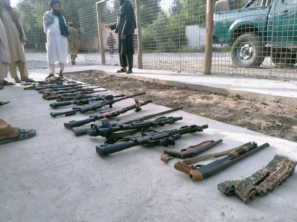۲۶میل سلاح و تجهیزات نظامی در شهر جلال آباد کشف گردیده‌است