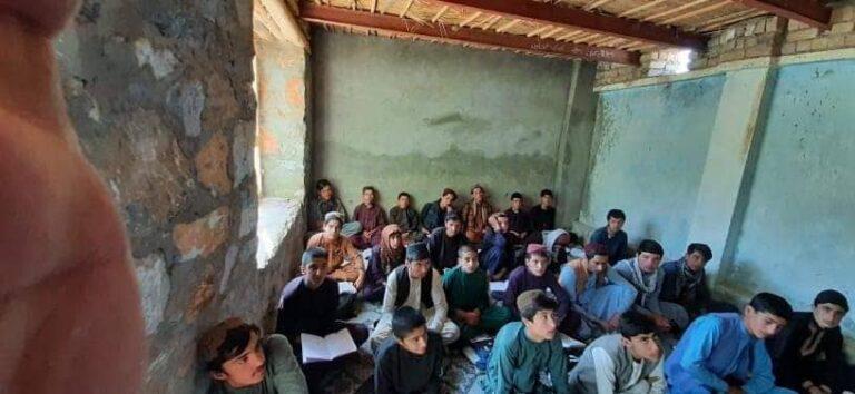 فراه کې د زلزلې احتمالي خطر له امله ښوونیز مرکزونه د یوې اونۍ لپاره رخصت شول