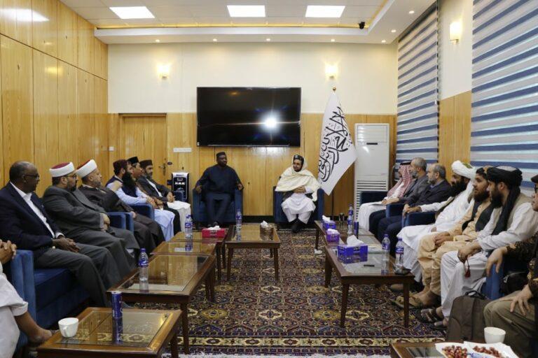 حقانی: افغانستان نیازمند همکاری کشورهای اسلامی در بخش تحصیلی­‌است