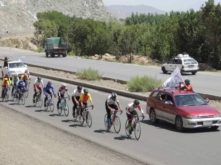 لوګر کې د «ازادي او امنیت» په نوم بایسکل ځغلونې سیالي ترسره شوه