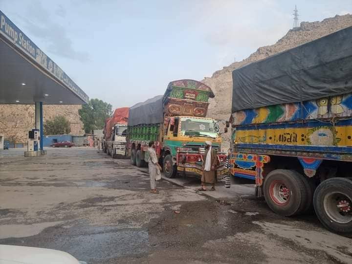 Entry of unregistered trucks from Pakistan banned