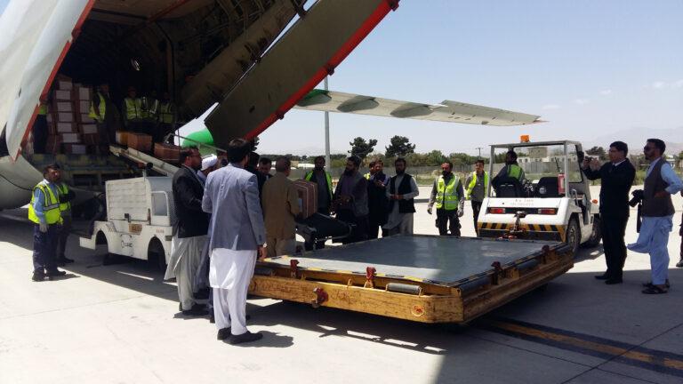 Turkmenistan dispatches 20 tonns food, medicines to earthquake victims