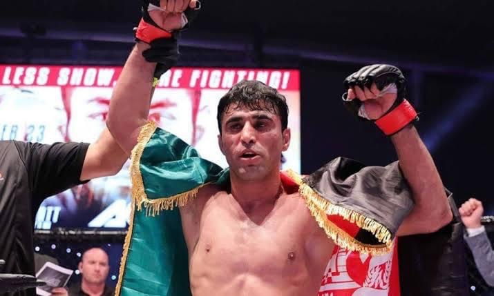 Afghan free fighter Hotak beats Russian opponent