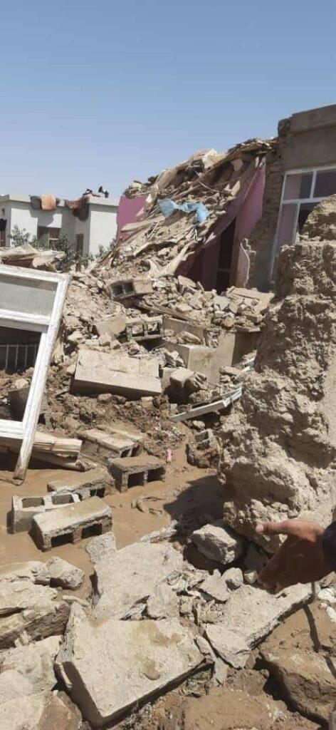 غزني کې د سیلابونو له امله د ويجاړو او زيانمن شويو کورونو شمېر ۲۱۰۰ته ورسېد