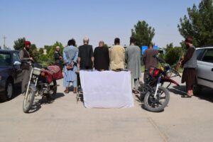 پولیس په جوزجان کې «د انسان تښتوونکو او وسله‌واله غلو» یوې شپږ کسیزې ډلې د نیولو خبر ورکوي