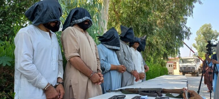 شش تن مسلح به اتهام دزدی در ننگرهار بازداشت شدند