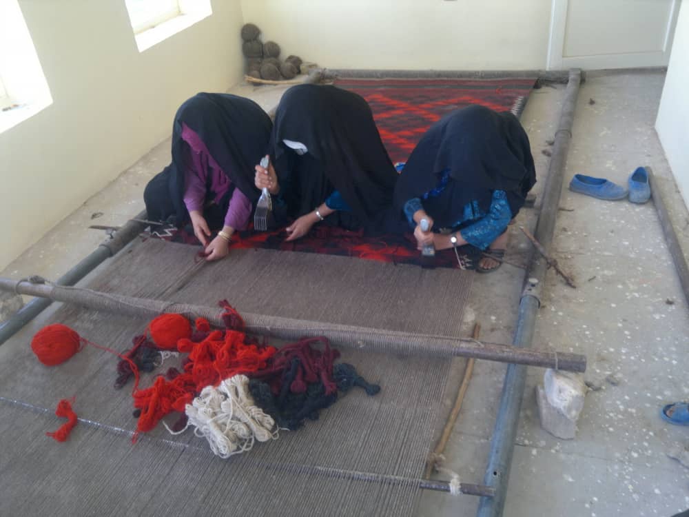 Declining Sar-i-Pul carpet market worries weavers