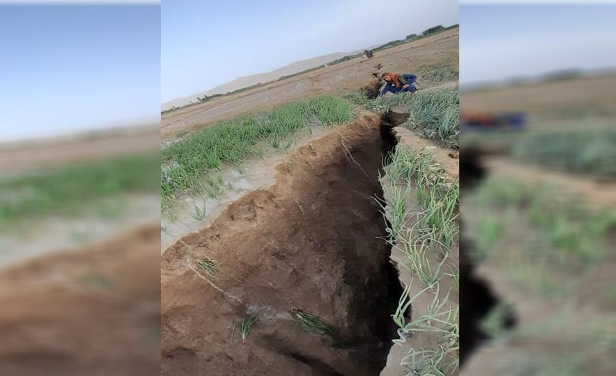 د غزني ده‌یک ولسوالۍ کې د ۱،۳ کیلومتره په اوږدوالي ځمکې چاک پیدا کړی