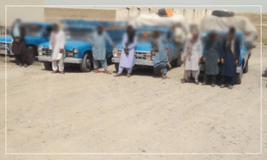 Bid to smuggle iron to Pakistan foiled, 8 detained