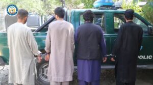 کابل کې د غلاوو په تور څلور کسان نیول شويٍ