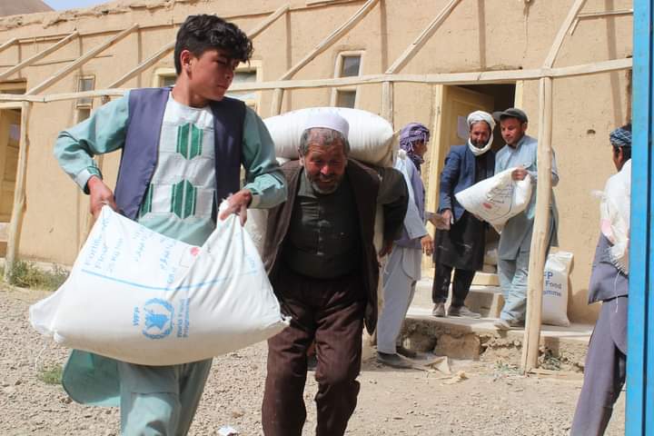 2,500 needy families receive food assistance in Daikundi