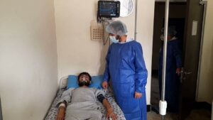 ګاونډیو هېوادونو کې د کرونا مثبتو پېښو په ډېرېدو سره افغانستان کې هم دغه ناروغي ډېره شوې