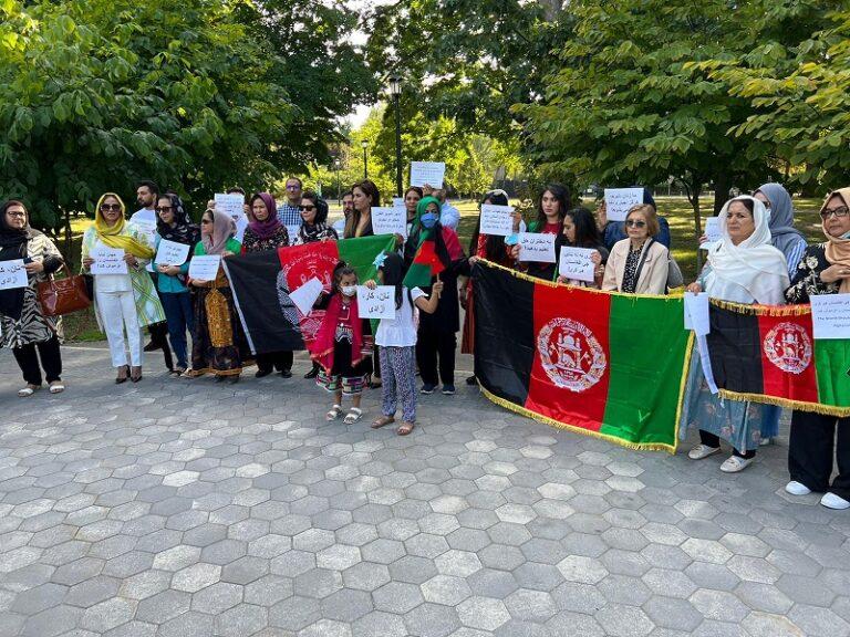 کاناډا کې مېشت افغانان: د سیمې او نړۍ هېوادونه دې د افغانانو ترمنځ د خبرو اترو پیلېدو لپاره اقدام وکړي