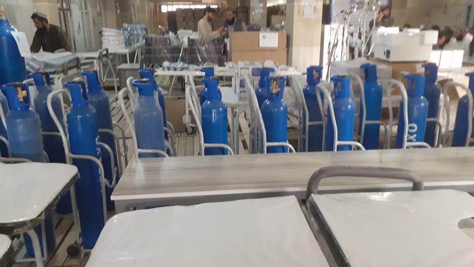 هلمند کې له ۷۸ روغتیايي مرکزونو سره د طبي وسایلو مرسته وشوه