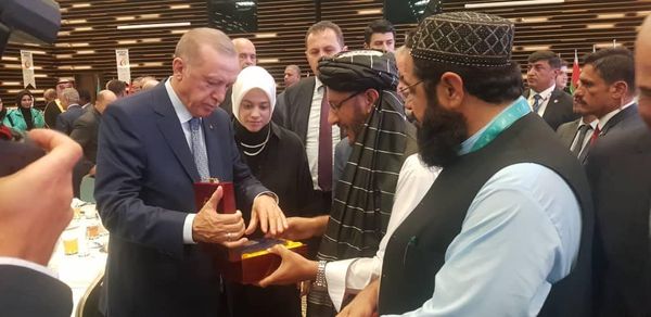 Afghan Olympic committee presents goodwill gift to Erdogan