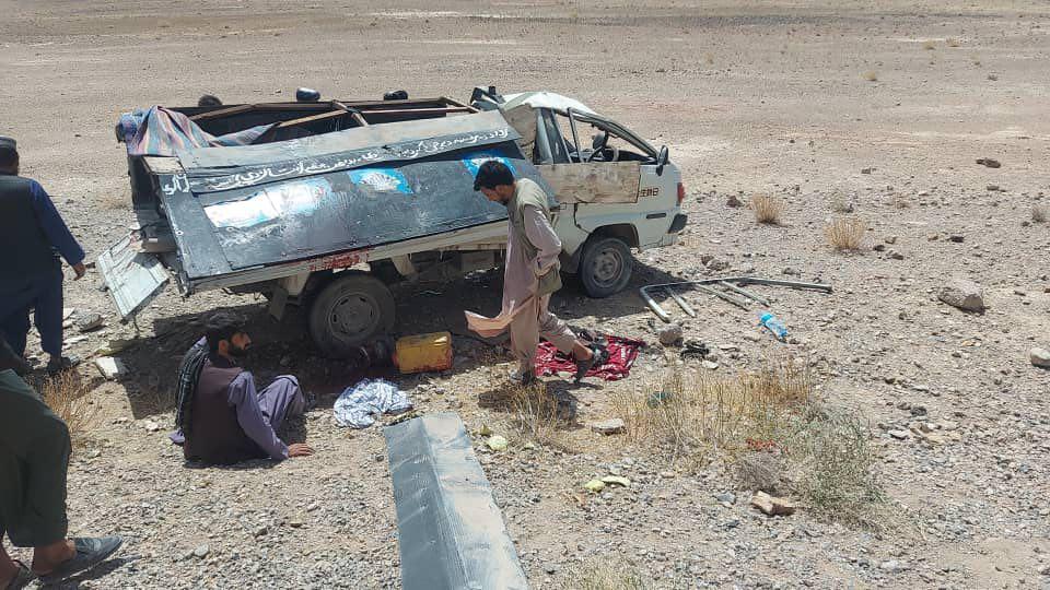١١ تن در یک حادثۀ ترافیکی در هرات کشته و زخمی شدند
