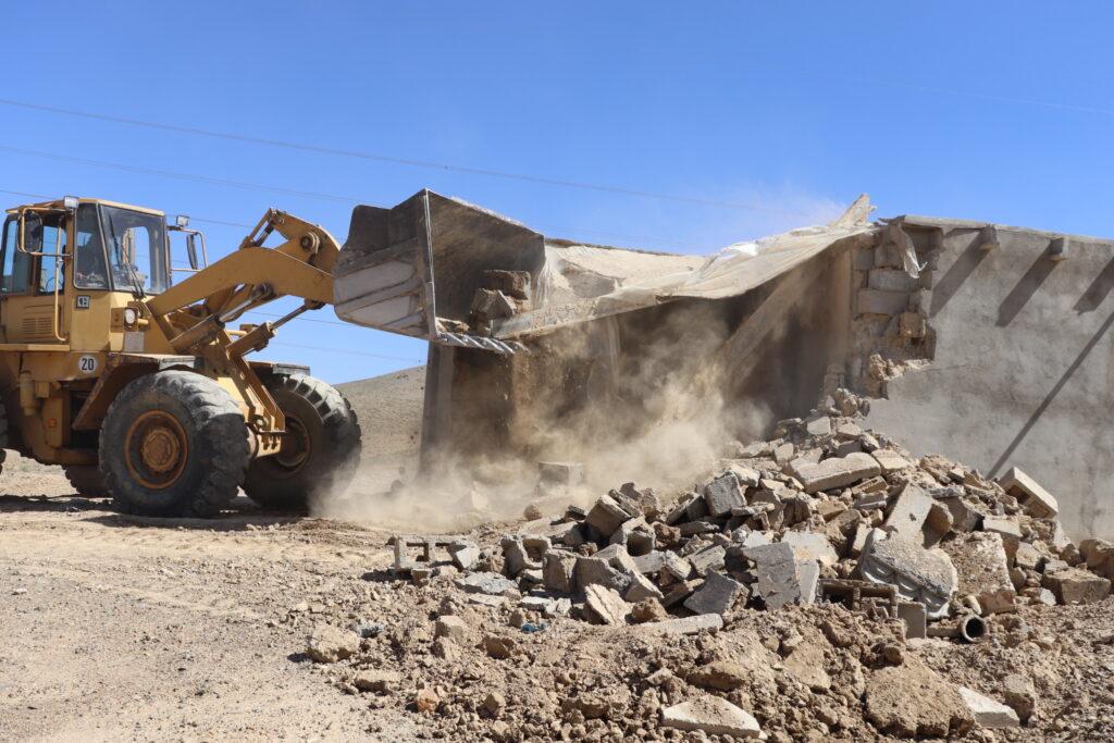 در غزنی، روند تخریب ساختمان‌های اعمار شده در زمین‌های غصبی آغاز شد