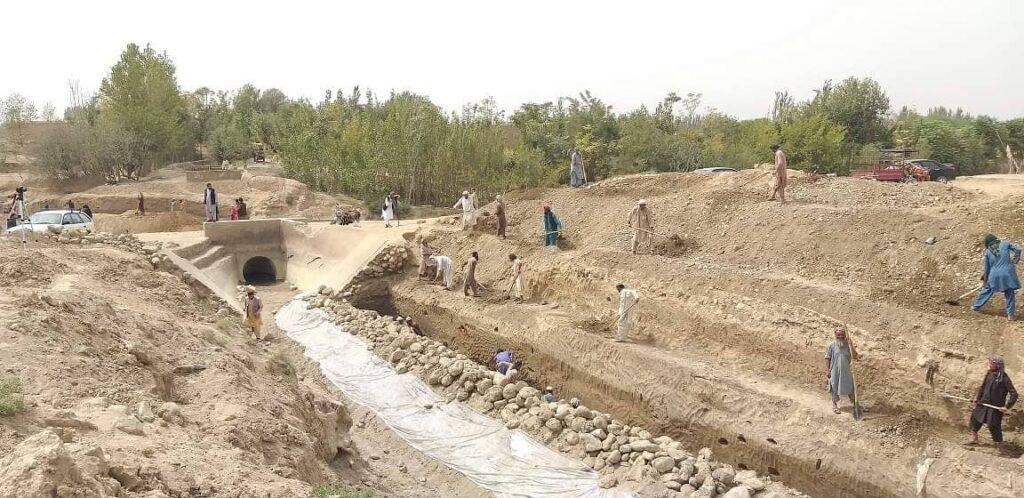 بغلان کې د ۴۱ میلیون افغانیو په لګښت د پنځو پروژو کار پیل شو