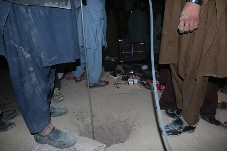 هلمند کې بیا یو کس ژورې څاه ته لوېدلی