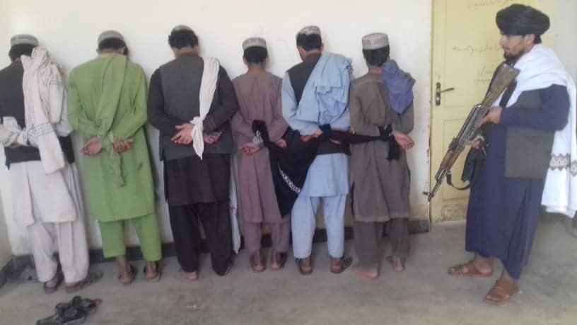 اروزګان کې ۱۵ کسان د نشه‌يي توکو د پروسس او غيراخلاقي کړنو په تور نیول شوي