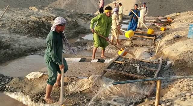 Economic hardship: Takhar school students switch to hard labour